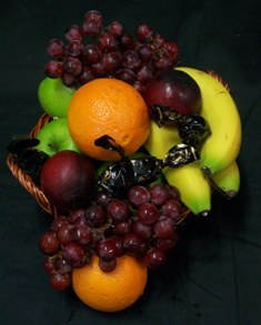 FRESH FRUIT GIFT BASKET 